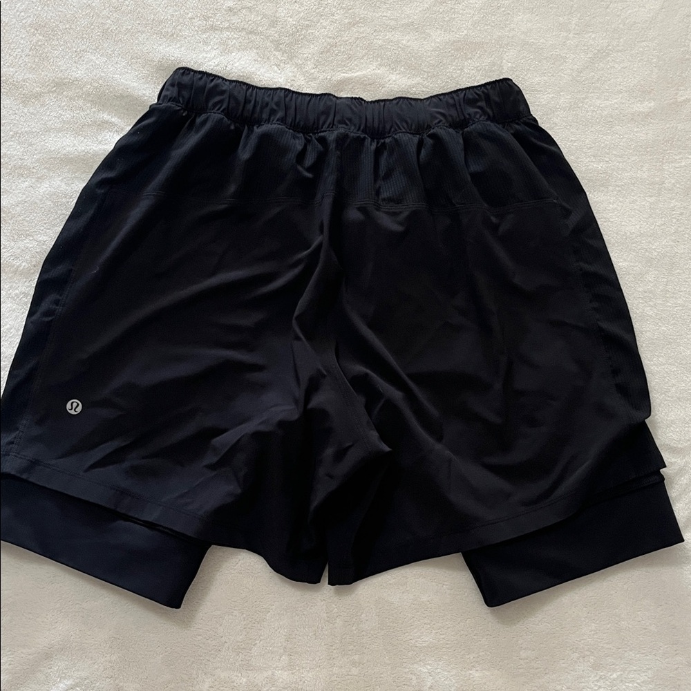 lululemon athletica Men's Black Athletic Shorts - Picture 2 of 7